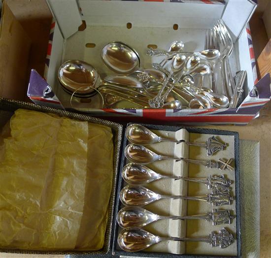 Chain purse & mixed plated cutlery